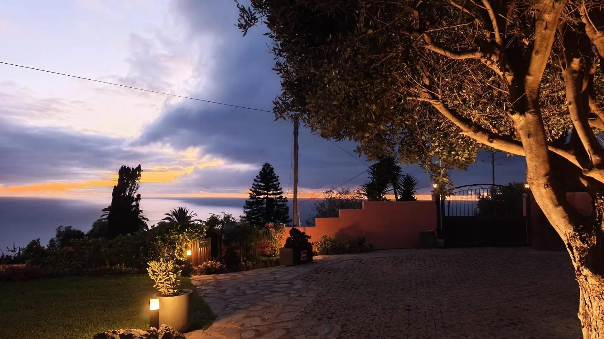 Great Views & Heated Pool - El Perenquen 2 Apartment La Matanza De Acentejo